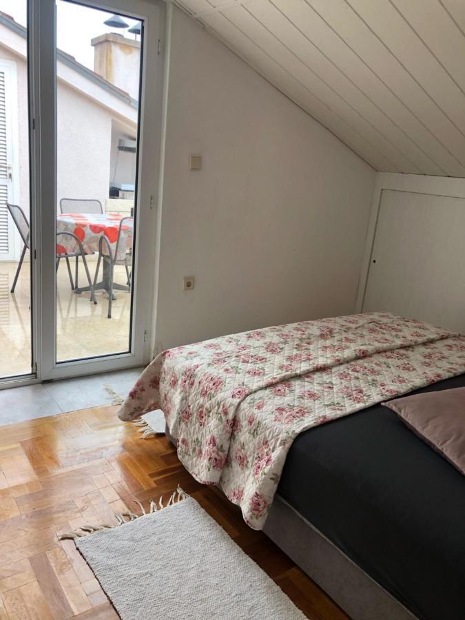 Apartment Bojana ノヴィ・ヴィノドロスキー エクステリア 写真